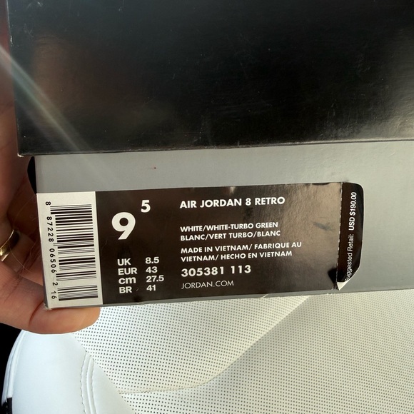 Nike Air Jordan 8 Size 9.5DS 2018 release - Picture 7 of 7